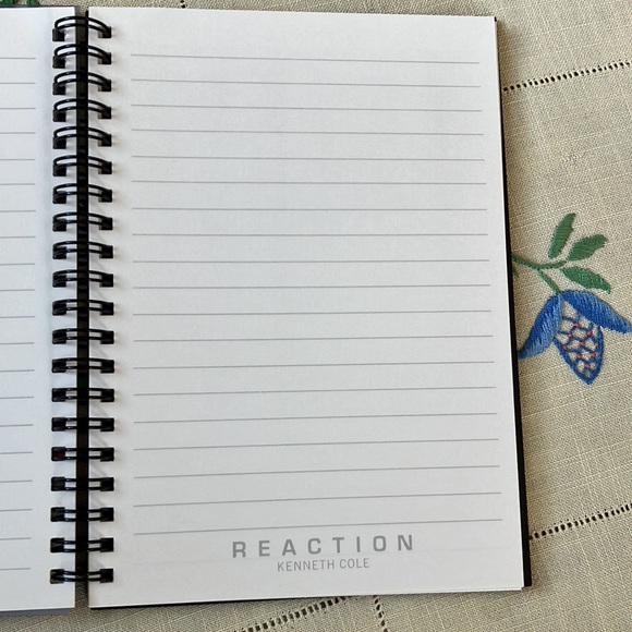 Kenneth Cole notebook - Picture 2 of 4